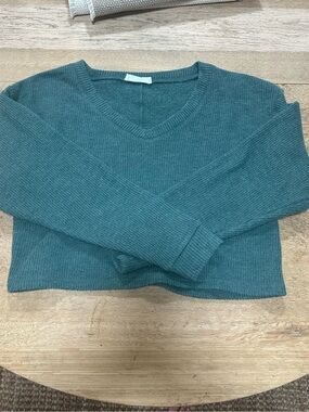 Double Zero Teal V-Neck Cropped Sweater